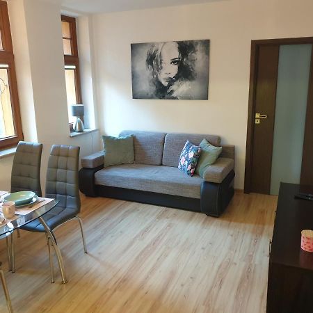 Apartament 41 W Willi Jozefina, Parking W Cenie! Mbnoclegi シクラルスカ・ポレンバ エクステリア 写真
